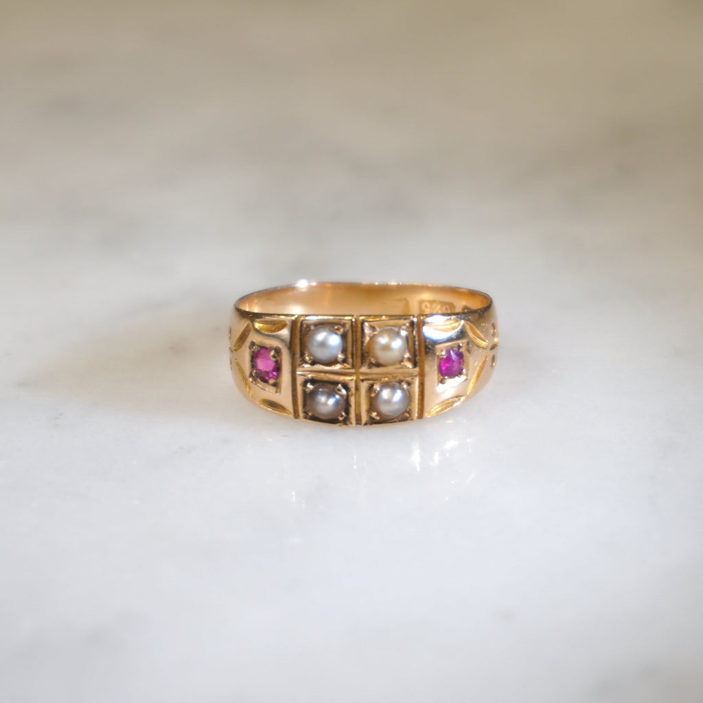 Antique 15ct Gold Ruby & Pearl Band