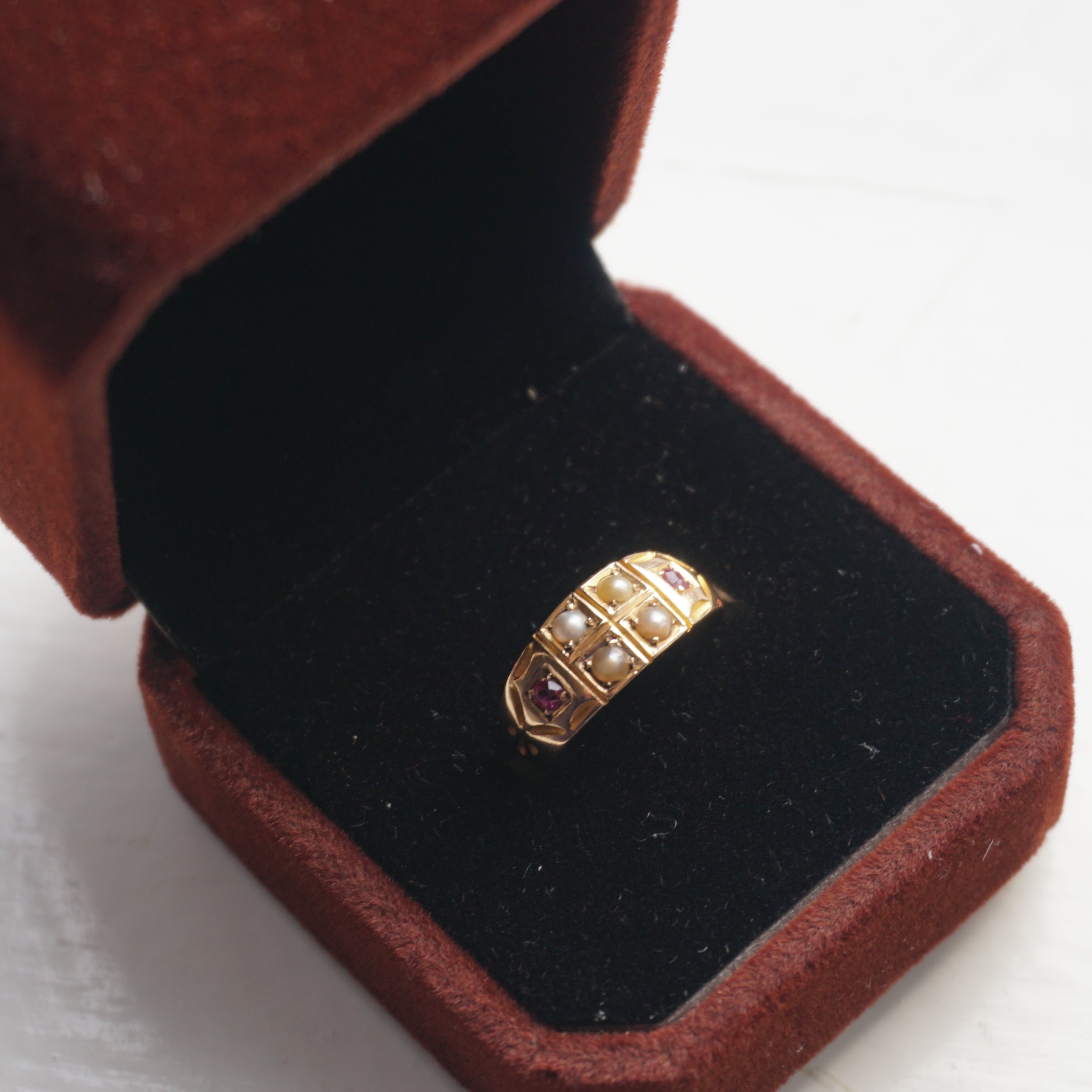 Antique 15ct Gold Ruby & Pearl Band
