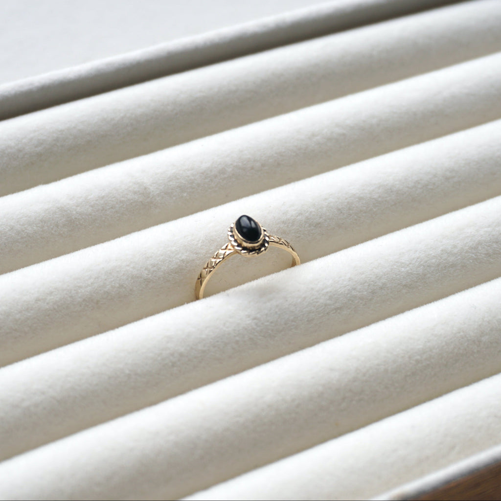 9ct Gold Black Onyx Oval