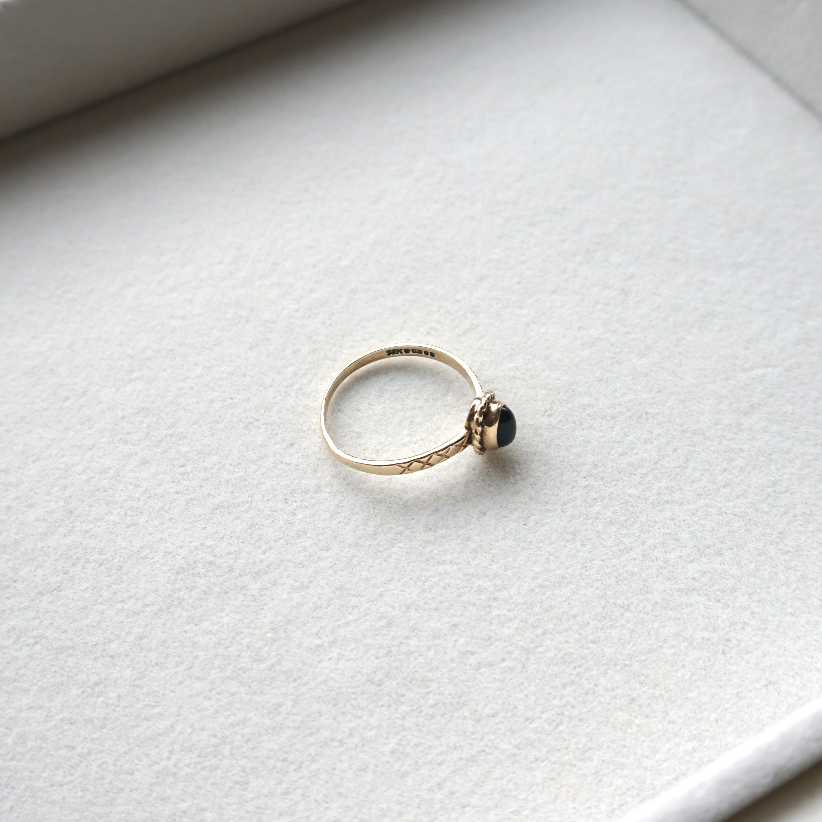 9ct Gold Black Onyx Oval