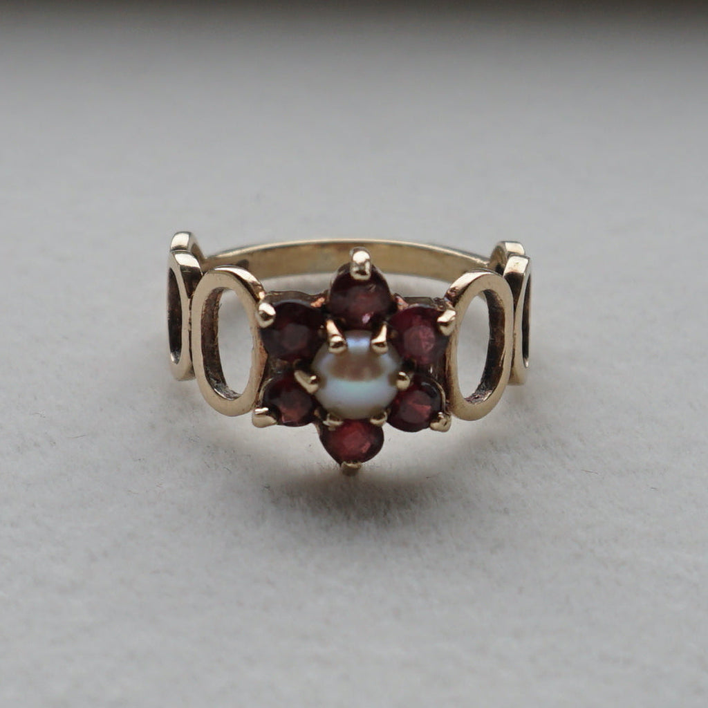 9ct Yellow Gold Garnet and Pearl Flower Ring