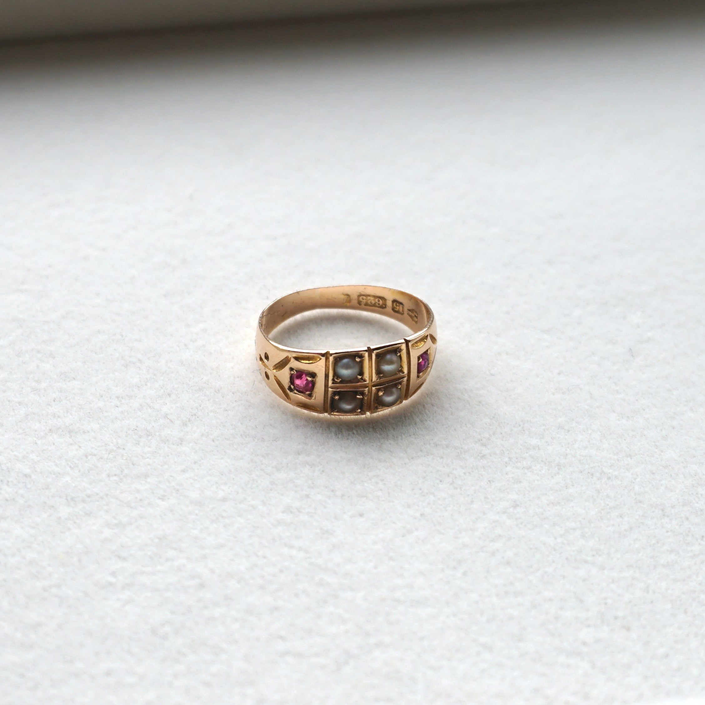 Antique 15ct Gold Ruby & Pearl Band