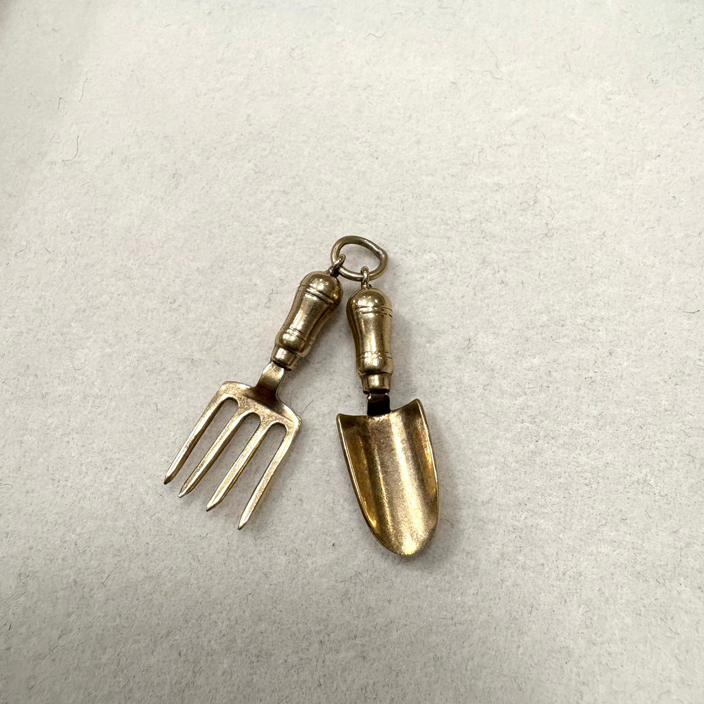 9ct Yellow Gold Fork & Trowel Charm
