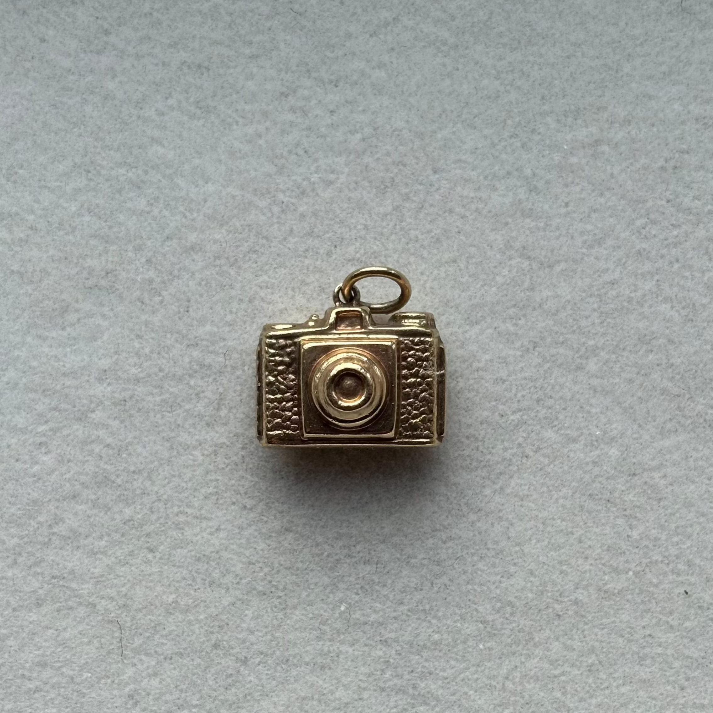 9ct Yellow Gold Camera Charm