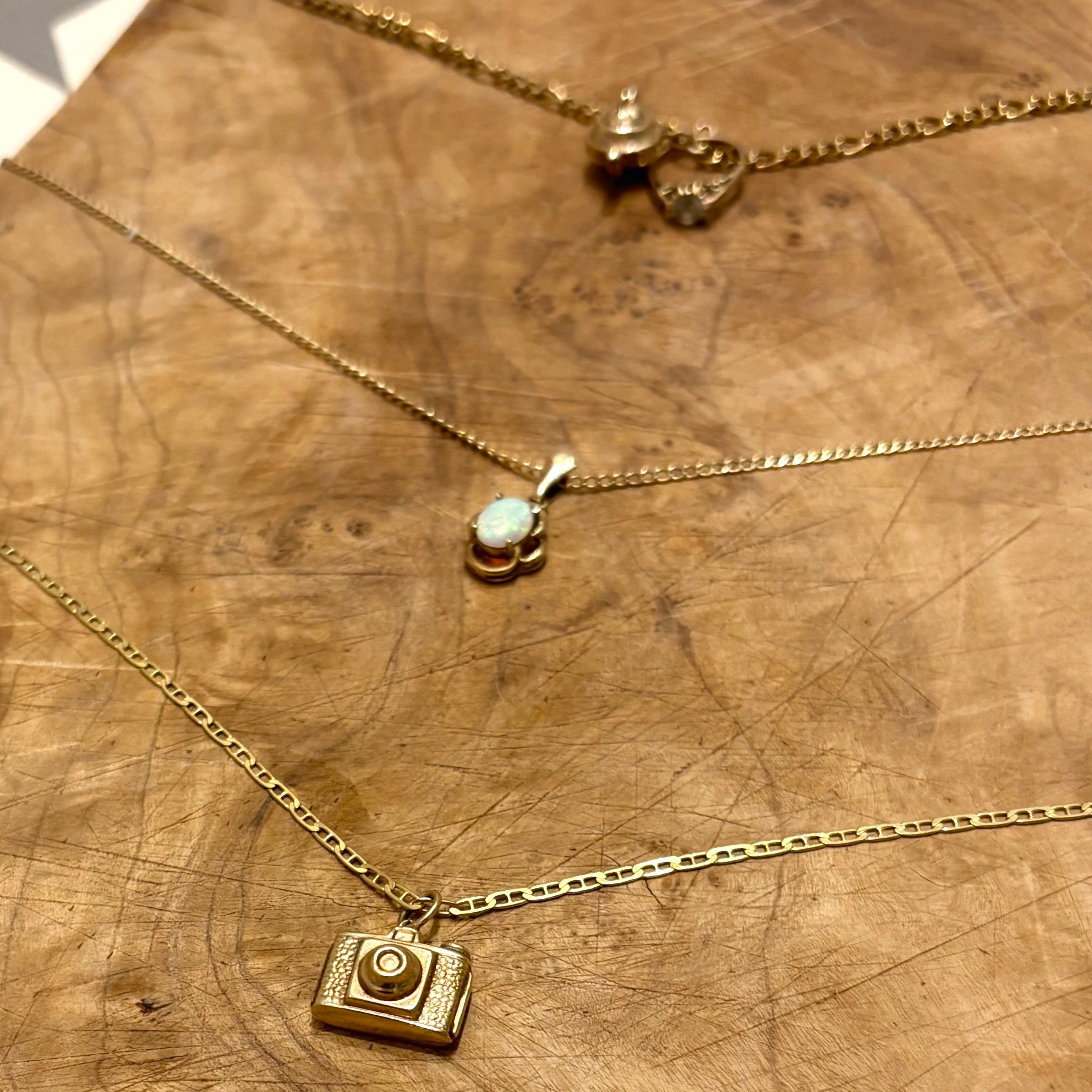 9ct Yellow Gold Opal Pendant